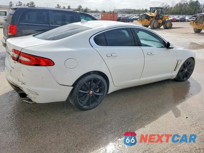 Trzecie zdjęcie samochodu z tyłu: 2015 JAGUAR XF 3.0 SPORT VIN:SAJWA0F7XF8U55137 - miniatura