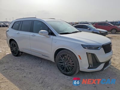 Czwarte zdjęcie samochodu z boku: 2023 CADILLAC XT6 SPORT VIN:1GYKPGRS3PZ126080 - miniatura