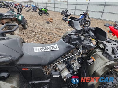 Piąte zdjęcie samochodu w środku: 2021 CAN-AM OUTLANDER XT 850 ATV VIN:3JBLPAU4XMJ000932 - miniatura