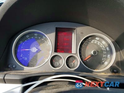 Zdjęcie 9 z 12 samochodu: 2007 VOLKSWAGEN NEW GTI VIN:WVWEV71K27W089335 - miniatura