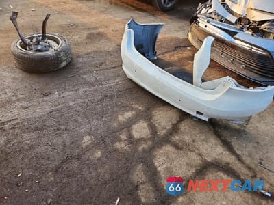 Zdjęcie 12 z 14 samochodu: 2021 BMW Motorrad 330XI VIN:3MW5R7J05M8B71144 - miniatura