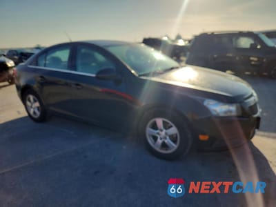 Czwarte zdjęcie samochodu z boku: 2014 CHEVROLET CRUZE LT VIN:1G1PC5SB8E7193393 - miniatura