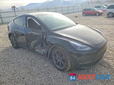 Czwarte zdjęcie samochodu z boku: 2025 TESLA MODEL Y VIN:7SAYGDEE4SF301324 - miniatura