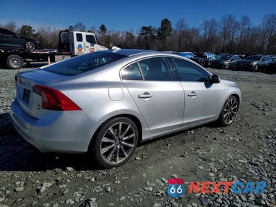 Trzecie zdjęcie samochodu z tyłu: 2015 VOLVO S60 PREMIER VIN:YV1612TK7F1341506 - miniatura