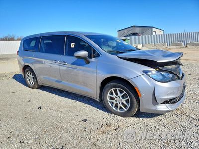 Czwarte zdjęcie samochodu z boku: 2018 CHRYSLER PACIFICA LX VIN:2C4RC1CG8JR130452 - miniatura