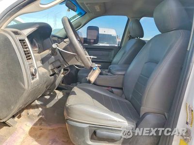 Piąte zdjęcie samochodu w środku: 2018 RAM 3500 UTILITY / SERVICE TRUCK 6.7L V8 TDSL VIN:3C7WRTCL6JG362633 - miniatura