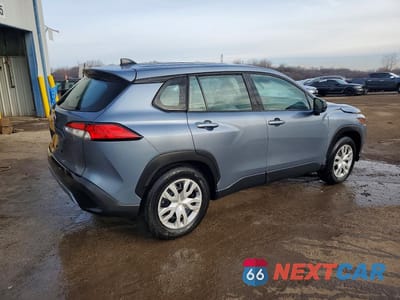 Trzecie zdjęcie samochodu z tyłu: 2025 TOYOTA COROLLA CROSS L VIN:7MUAAAAG8SV125398 - miniatura