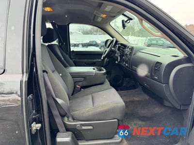 Zdjęcie 8 z 11 samochodu: 2011 GMC SIERRA K1500 SLE VIN:1GTR2VE35BZ198705 - miniatura