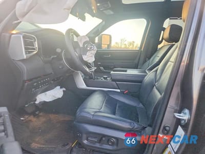 Zdjęcie 7 z 12 samochodu: 2025 TOYOTA TUNDRA PLATINUM VIN:5TFNA5EC7SX037365 - miniatura