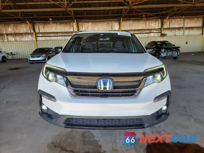 Piąte zdjęcie samochodu w środku: 2022 HONDA PILOT TRAILSPORT VIN:5FNYF6H84NB031534 - miniatura