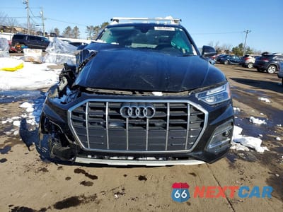 Piąte zdjęcie samochodu w środku: 2021 AUDI Q5 PREMIUM VIN:WA1AAAFY8M2053330 - miniatura