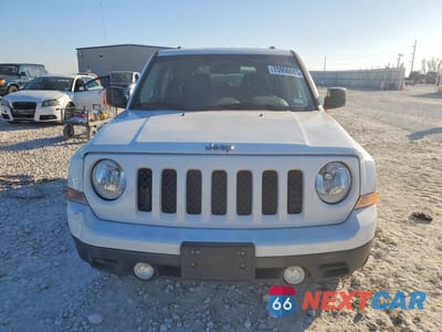 Piąte zdjęcie samochodu w środku: 2016 JEEP PATRIOT SPORT VIN:1C4NJPBB7GD774355 - miniatura