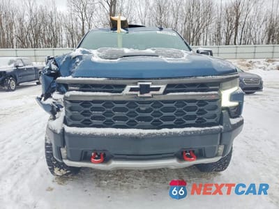 Piąte zdjęcie samochodu w środku: 2024 CHEVROLET SILVERADO K1500 ZR2 VIN:3GCUDHE89RG223357 - miniatura