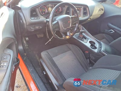 Zdjęcie 8 z 11 samochodu: 2023 DODGE CHALLENGER SXT VIN:2C3CDZAG4PH524747 - miniatura