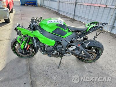 Trzecie zdjęcie samochodu z tyłu: 2024 KAWASAKI ZX1002 T VIN:JKBZXVT19RA000077 - miniatura