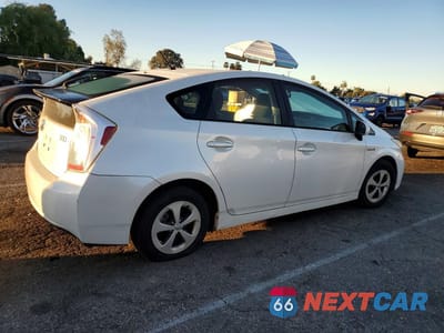 Trzecie zdjęcie samochodu z tyłu: 2013 TOYOTA PRIUS TWO VIN:JTDKN3DU7D5691318 - miniatura