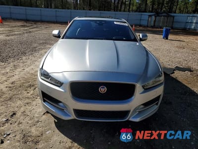 Piąte zdjęcie samochodu w środku: 2017 JAGUAR XE R - SPORT VIN:SAJAL4BVXHA971073 - miniatura