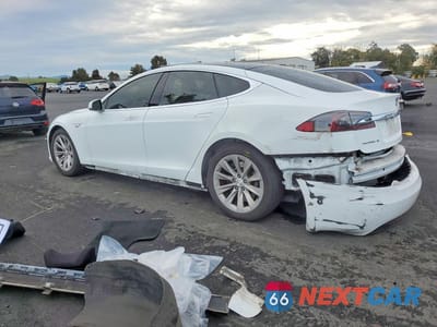 Drugie zdjęcie samochodu z przodu: 2016 TESLA MODEL S VIN:5YJSA1E11GF156251 - miniatura