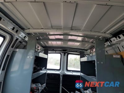 Zdjęcie 10 z 13 samochodu: 2019 GMC SAVANA G2500 VIN:1GTW7AFGXK1282435 - miniatura