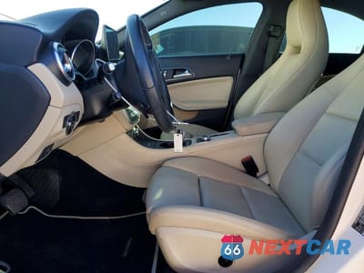 Zdjęcie 7 z 11 samochodu: 2019 MERCEDES-BENZ CLA 250 VIN:WDDSJ4EB9KN742643 - miniatura