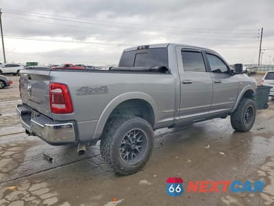 Trzecie zdjęcie samochodu z tyłu: 2022 RAM 2500 LIMITED VIN:3C6UR5SL5NG316791 - miniatura