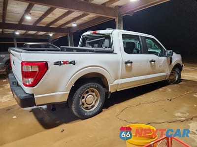 Trzecie zdjęcie samochodu z tyłu: 2021 FORD F150 SUPERCREW VIN:1FTFW1E50MFB02582 - miniatura