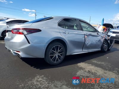 Trzecie zdjęcie samochodu z tyłu: 2021 TOYOTA CAMRY SE VIN:4T1G11AK4MU544304 - miniatura