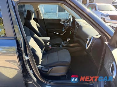 Zdjęcie 7 z 15 samochodu: 2020 KIA SOUL LX VIN:KNDJ23AU7L7011770 - miniatura