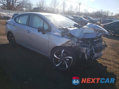 Czwarte zdjęcie samochodu z boku: 2025 NISSAN VERSA SR VIN:3N1CN8FV2SL888310 - miniatura