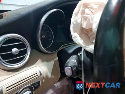 Zdjęcie 9 z 12 samochodu: 2019 MERCEDES-BENZ C 300 4MATIC VIN:55SWF8EB5KU311170 - miniatura