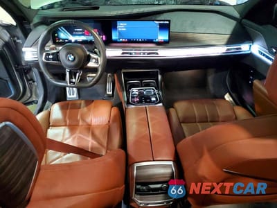 Zdjęcie 8 z 12 samochodu: 2023 BMW 760 XI VIN:WBA33EJ02PCM90642 - miniatura