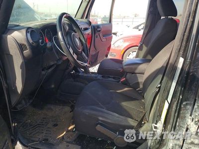 Zdjęcie 7 z 11 samochodu: 2017 JEEP WRANGLER UNLIMITED SPORT VIN:1C4BJWDG4HL530479 - miniatura