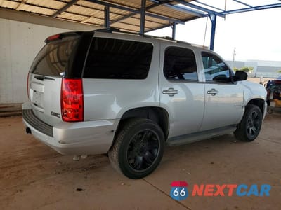 Trzecie zdjęcie samochodu z tyłu: 2014 GMC YUKON SLE VIN:1GKS1AE04ER109704 - miniatura