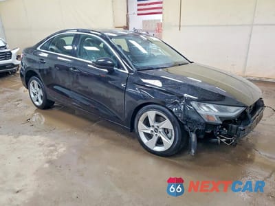 Czwarte zdjęcie samochodu z boku: 2022 AUDI A3 PREMIUM VIN:WAUAUDGYXNA029290 - miniatura