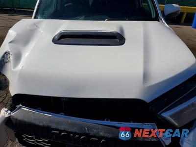 Zdjęcie 12 z 13 samochodu: 2023 TOYOTA 4RUNNER SE VIN:JTELU5JR0P6155095 - miniatura