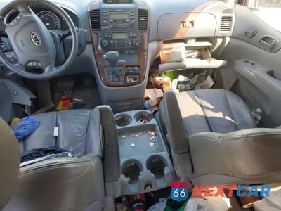 Zdjęcie 8 z 13 samochodu: 2007 KIA SEDONA BASE VIN:KNDMB233676158346 - miniatura