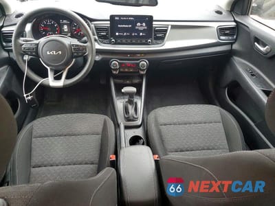 Zdjęcie 8 z 12 samochodu: 2022 KIA RIO VIN:3KPA24AD9NE484627 - miniatura