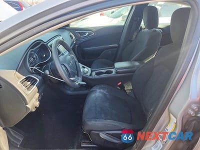 Zdjęcie 7 z 12 samochodu: 2016 CHRYSLER 200 LIMITED VIN:1C3CCCAB7GN144099 - miniatura