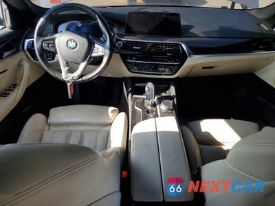 Zdjęcie 8 z 11 samochodu: 2019 BMW 530 I VIN:WBAJA5C58KG900447 - miniatura