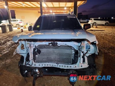 Piąte zdjęcie samochodu w środku: 2024 GMC SIERRA K1500 ELEVATION VIN:3GTUUCED6RG372034 - miniatura