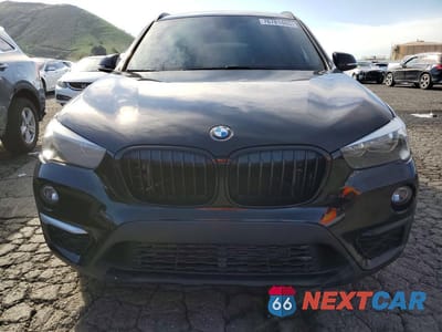 Piąte zdjęcie samochodu w środku: 2018 BMW X1 SDRIVE28I VIN:WBXHU7C39J5H42462 - miniatura