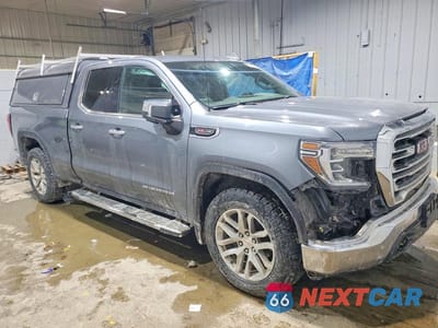 Czwarte zdjęcie samochodu z boku: 2019 GMC SIERRA K1500 SLT VIN:1GTR9DEL6KZ148241 - miniatura
