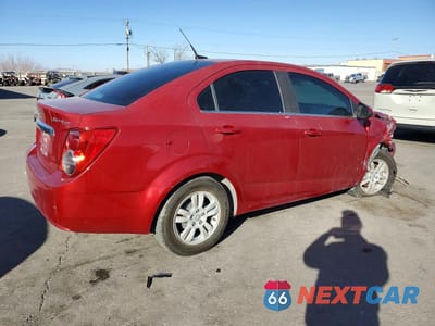 Trzecie zdjęcie samochodu z tyłu: 2014 CHEVROLET SONIC LT VIN:1G1JC5SH5E4207746 - miniatura