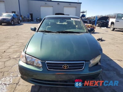 Piąte zdjęcie samochodu w środku: 2001 TOYOTA CAMRY LE VIN:4T1BG22K51U817937 - miniatura
