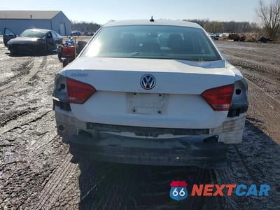 Zdjęcie 6 z 11 samochodu: 2013 VOLKSWAGEN PASSAT S VIN:1VWAP7A33DC005132 - miniatura