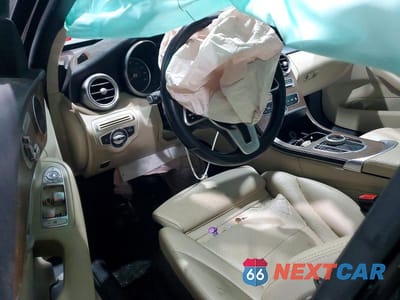 Zdjęcie 8 z 12 samochodu: 2019 MERCEDES-BENZ C 300 4MATIC VIN:55SWF8EB5KU311170 - miniatura