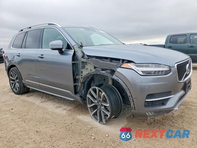 Czwarte zdjęcie samochodu z boku: 2018 VOLVO XC90 T6 VIN:YV4A22PK0J1195298 - miniatura