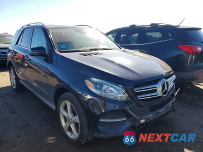 Czwarte zdjęcie samochodu z boku: 2017 MERCEDES-BENZ GLE 350 4MATIC VIN:4JGDA5HB8HA955888 - miniatura