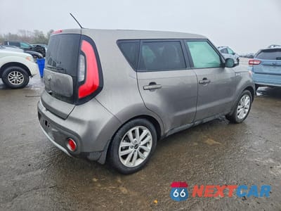 Trzecie zdjęcie samochodu z tyłu: 2017 KIA SOUL + VIN:KNDJP3A54H7491431 - miniatura