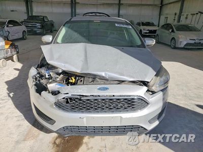 Piąte zdjęcie samochodu w środku: 2017 FORD FOCUS SE VIN:1FADP3F25HL317294 - miniatura